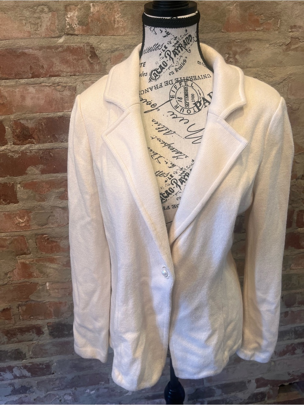 St. John Cream Single-Button sweater blazer